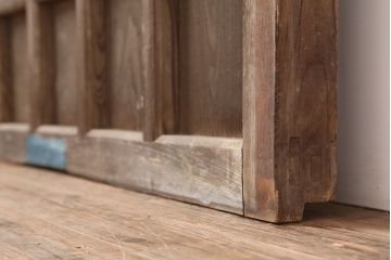 アンティーク建具　和製アンティーク　明治大正期　総ケヤキ材　木目が味わい深い蔵戸(きつね格子、狐格子、玄関戸、引き戸、建具、格子戸、マス目、升目)(R-044870)