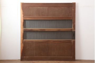 アンティーク建具　昭和初期　総ヒノキ材　特大サイズ　鉄格子入り!どっしりとした存在感のある蔵戸(玄関戸、引き戸、建具)(R-044871)