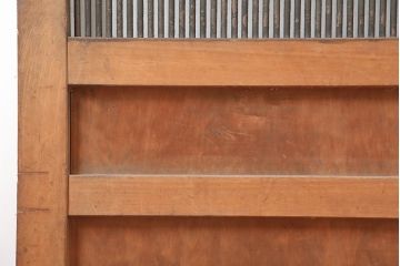 アンティーク建具　昭和初期　総ヒノキ材　特大サイズ　鉄格子入り!どっしりとした存在感のある蔵戸(玄関戸、引き戸、建具)(R-044871)