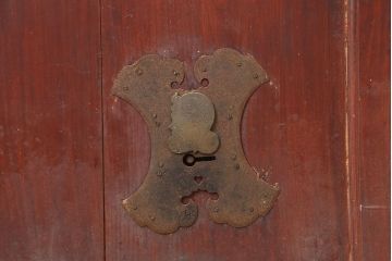 アンティーク建具　明治期　総ケヤキ材　テーブル加工にもおすすめの蔵戸(玄関戸、引き戸、建具)(R-044874)