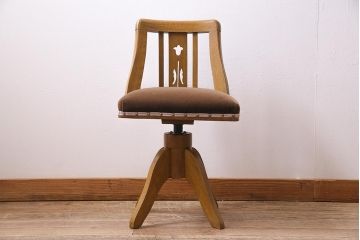 アンティーク家具　昭和中期　ナラ材　柔らかな雰囲気でかわいらしいドクターチェア(回転椅子)(R-044876)