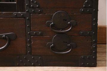 アンティーク家具　明治期　古箪笥リメイク　組子入り　味わい深い風合いが魅力の時代箪笥テレビ台(ローボード、収納棚)(R-044877)