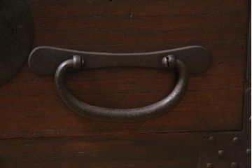 アンティーク家具　明治期　古箪笥リメイク　組子入り　味わい深い風合いが魅力の時代箪笥テレビ台(ローボード、収納棚)(R-044877)