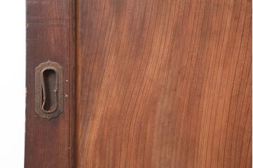 アンティーク建具　明治大正期　総ケヤキ材一枚板　和の雰囲気漂う蔵戸(玄関戸、引き戸、建具)(R-044885)