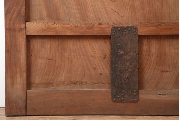 アンティーク建具　明治大正期　総ケヤキ材一枚板　和の雰囲気漂う蔵戸(玄関戸、引き戸、建具)(R-044885)
