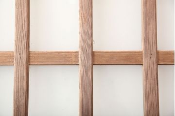 アンティーク建具　昭和初期　ヒノキ材・腰板ケヤキ材　背高サイズの格子ガラス戸2枚セット(引き戸、建具、蔵戸、玄関戸)(R-044887)
