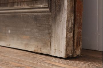 アンティーク建具　昭和初期　ヒノキ材・腰板ケヤキ材　背高サイズの格子ガラス戸2枚セット(引き戸、建具、蔵戸、玄関戸)(R-044887)
