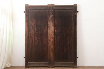 アンティーク建具　大正昭和初期　総ヒノキ材・一枚板　両開き　特大サイズ!古い木の質感が魅力の門扉一対(蔵戸、建具)(R-044891)