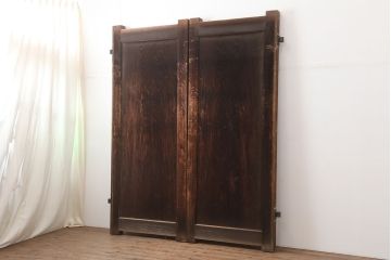アンティーク建具　大正昭和初期　総ヒノキ材・一枚板　両開き　特大サイズ!古い木の質感が魅力の門扉一対(蔵戸、建具)(R-044891)