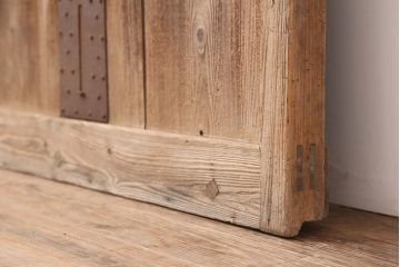 アンティーク建具　明治大正期　ヒノキ材　味わい深さが魅力の蔵戸(玄関戸、引き戸)(R-044892)