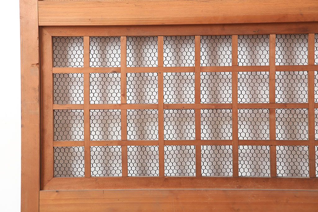 アンティーク建具　明治大正期　総ヒノキ材　亀甲金網　和の風情溢れる格子蔵戸(玄関戸、引き戸、建具)(R-044893)
