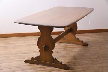 ヴィンテージ家具　イギリスビンテージ　ERCOL(アーコール)　エルム材　クラシカルな印象のダイニングテーブル(リフェクトリーテーブル)(R-044896)