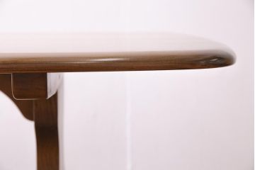 ヴィンテージ家具　イギリスビンテージ　ERCOL(アーコール)　エルム材　クラシカルな印象のダイニングテーブル(リフェクトリーテーブル)(R-044896)