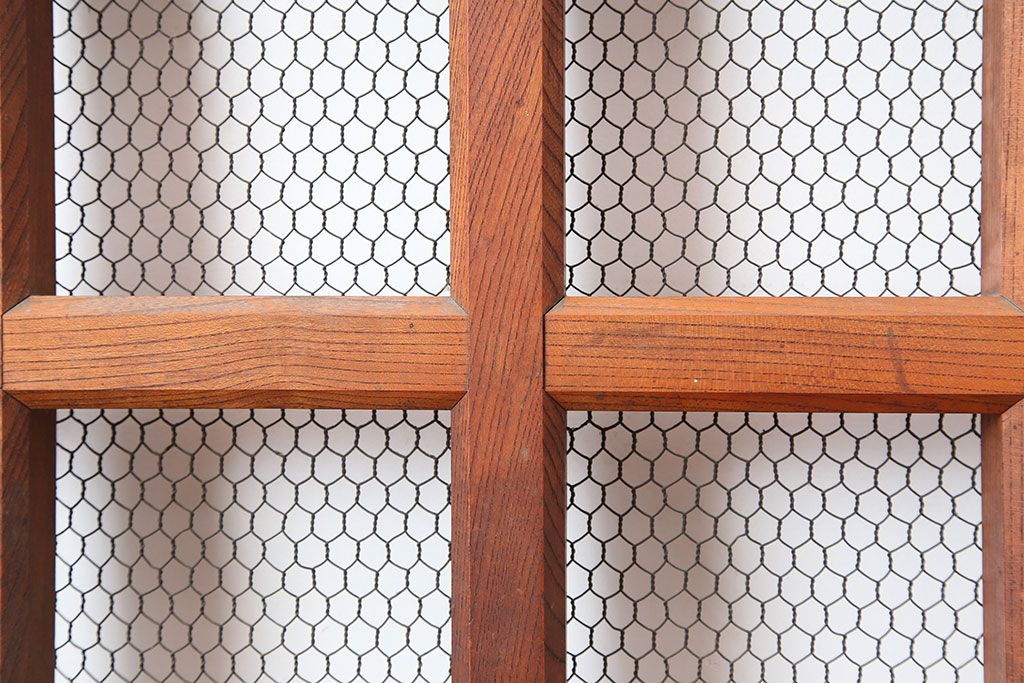 アンティーク建具　明治大正期　総ケヤキ材　重厚な和空間を演出する格子蔵戸(きつね格子、狐格子、建具、玄関戸、格子戸、マス目、升目)(R-044897)