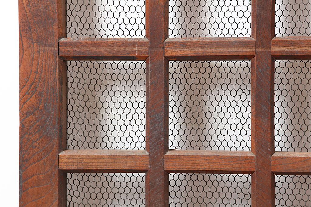アンティーク建具　明治大正期　総ケヤキ材　重厚な和空間を演出する格子蔵戸(きつね格子、狐格子、建具、玄関戸、格子戸、マス目、升目)(R-044897)