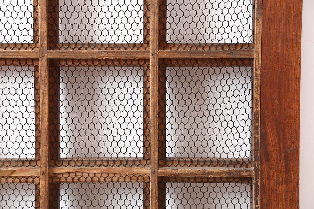 アンティーク建具　明治大正期　総ケヤキ材　重厚な和空間を演出する格子蔵戸(きつね格子、狐格子、建具、玄関戸、格子戸、マス目、升目)(R-044897)