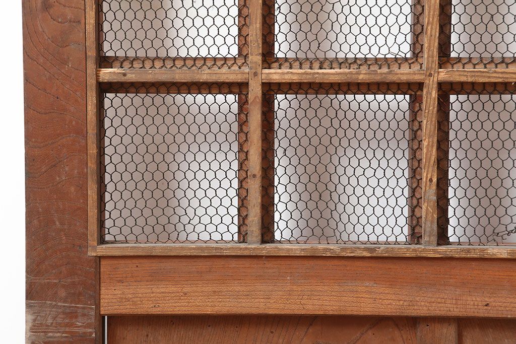 アンティーク建具　明治大正期　総ケヤキ材　重厚な和空間を演出する格子蔵戸(きつね格子、狐格子、建具、玄関戸、格子戸、マス目、升目)(R-044897)