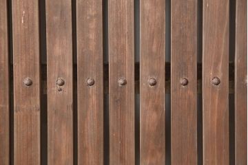 アンティーク建具　大正昭和初期　ヒノキ材　升目格子が目を惹く蔵戸(玄関戸、引き戸、建具)(R-044898)