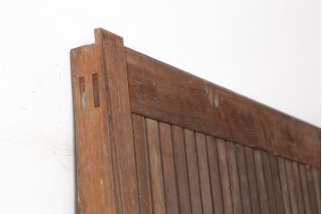 アンティーク建具　大正昭和初期　ヒノキ材　升目格子が目を惹く蔵戸(玄関戸、引き戸、建具)(R-044898)