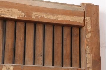 アンティーク建具　大正昭和初期　ヒノキ材　升目格子が目を惹く蔵戸(玄関戸、引き戸、建具)(R-044898)