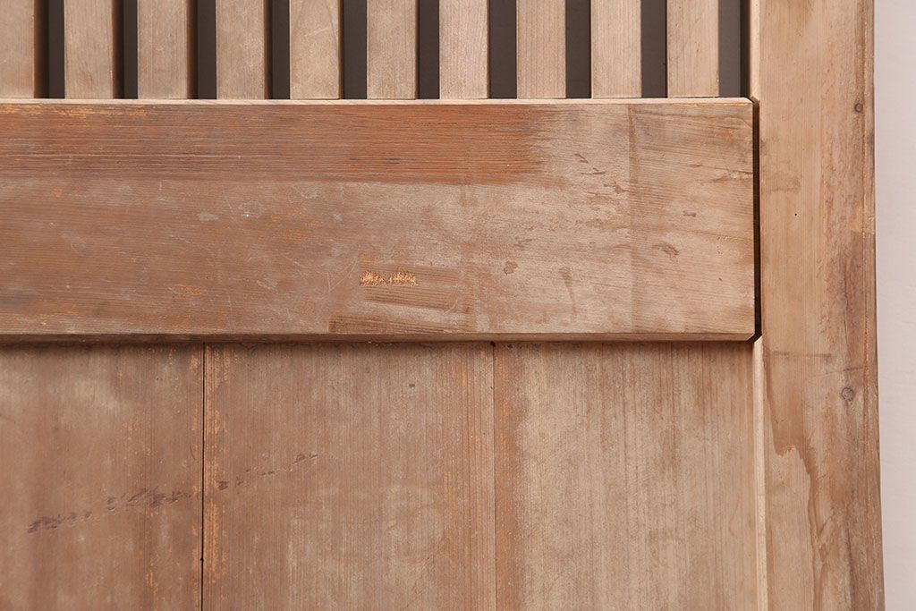 アンティーク建具　明治大正期　ヒノキ材の質感が味わい深い格子蔵戸(玄関戸、引き戸、建具)(R-044899)
