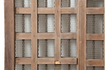 アンティーク建具　明治期　ヒノキ材製の古いくぐり戸(蔵戸、建具、玄関戸)(R-044901)