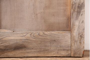 アンティーク建具　明治期　巾着金具　総ケヤキ材　堅牢な佇まいの格子蔵戸(建具、玄関戸)(R-044902)