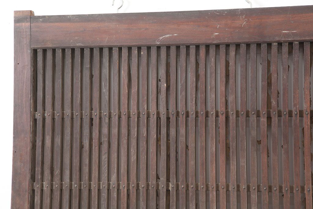 アンティーク建具　明治～大正期　総ケヤキ材　重厚感漂う格子蔵戸　(R-044903)