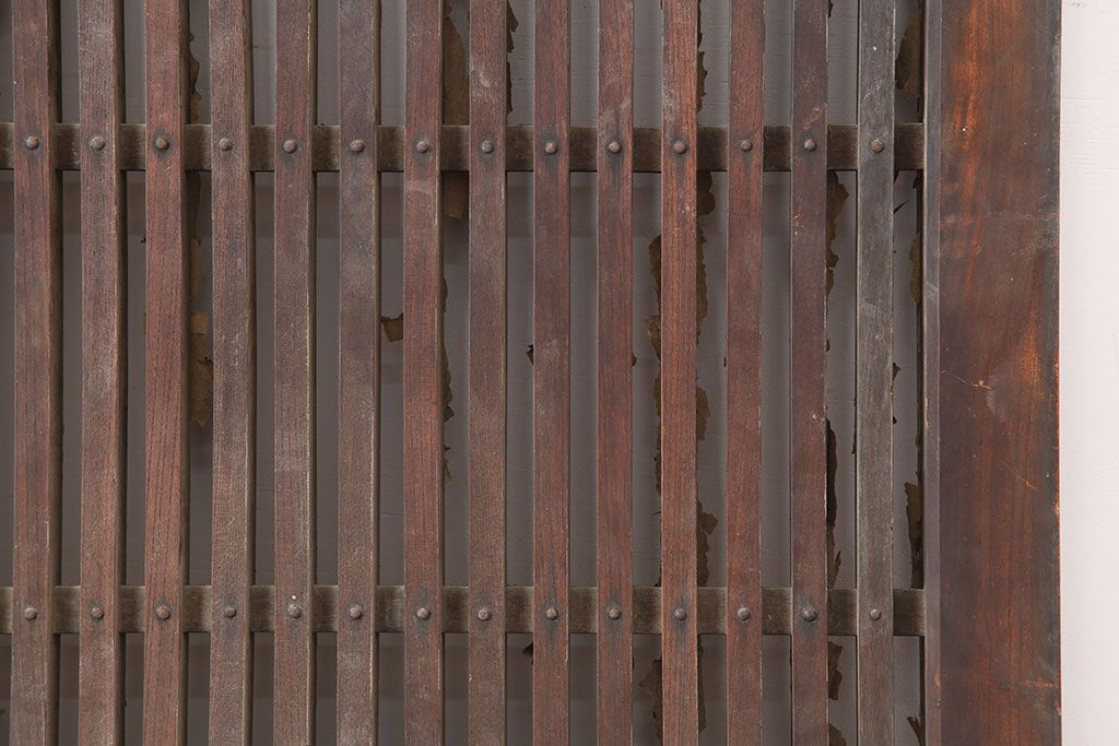 アンティーク建具　明治～大正期　総ケヤキ材　重厚感漂う格子蔵戸　(R-044903)