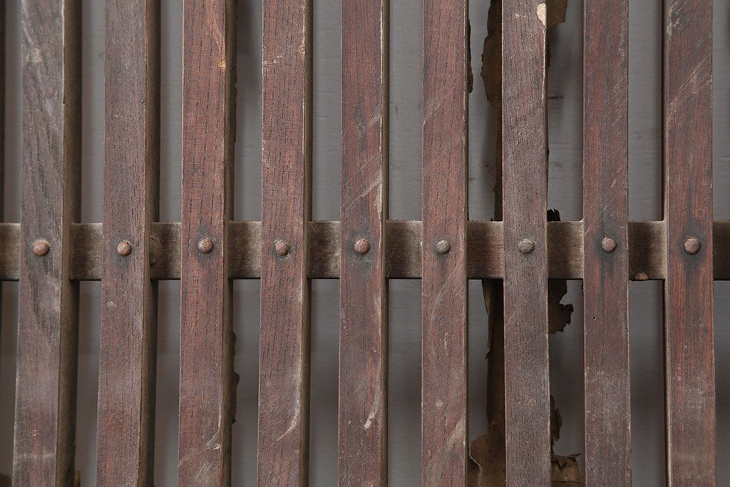 アンティーク建具　明治～大正期　総ケヤキ材　重厚感漂う格子蔵戸　(R-044903)