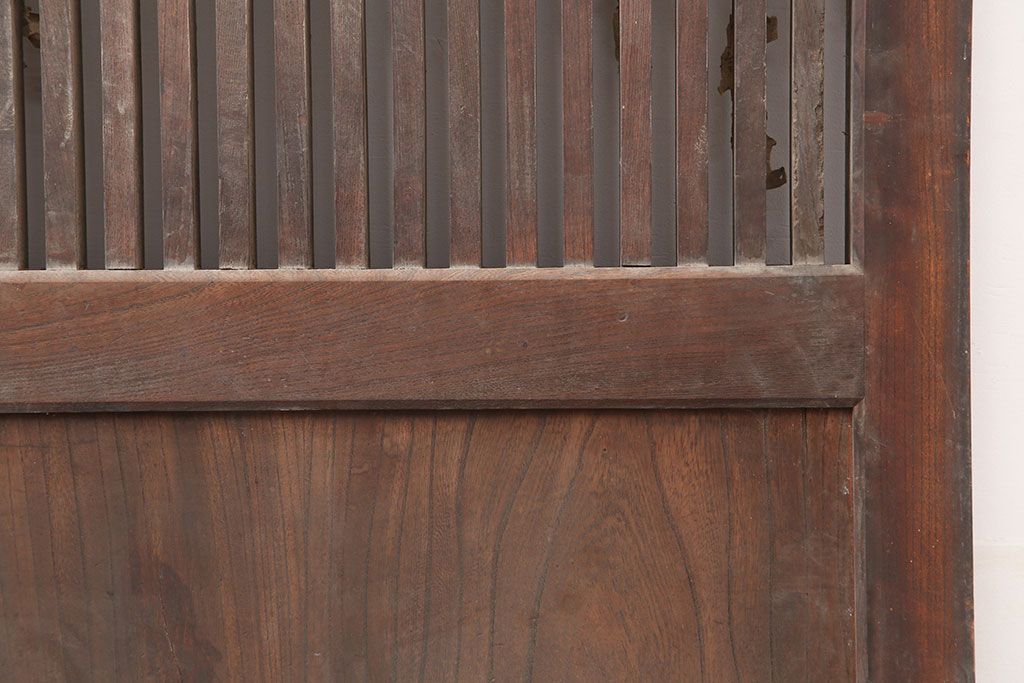 アンティーク建具　明治～大正期　総ケヤキ材　重厚感漂う格子蔵戸　(R-044903)