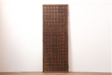 アンティーク建具　明治大正期　味のある風合いの格子扉(木製ドア)(R-044929)