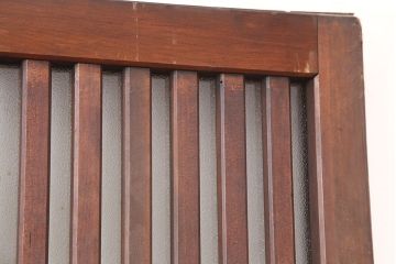 アンティーク建具　昭和初期　自由蝶番付き　腰板ケヤキ材　和の雰囲気漂うガラス入り格子扉(木製ドア)(R-044937)