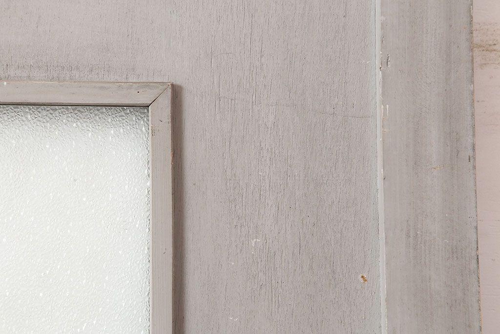 アンティーク建具　昭和中期　ダイヤガラス入り　フレンチシャビーにも合うペイントドア(木製扉)(R-044940)