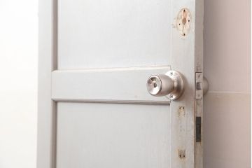 アンティーク建具　昭和中期　フレンチナチュラルな空間に合うペイントドア(木製扉)(R-044943)