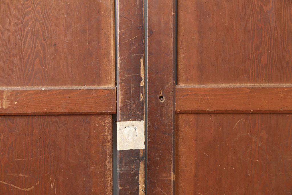 アンティーク建具　明治期　古い木の風合いが魅力のシンプルな板戸2枚セット(帯戸、引き戸)(R-044953)