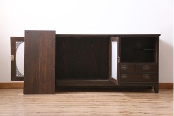アンティーク家具　和製　大正ロマン　前面縞黒檀材　すりガラス入り　丸窓と透かし彫りの意匠が優美な印象のリビングボード(収納棚)(R-044962)