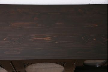 アンティーク家具　和製　大正ロマン　前面縞黒檀材　すりガラス入り　丸窓と透かし彫りの意匠が優美な印象のリビングボード(収納棚)(R-044962)