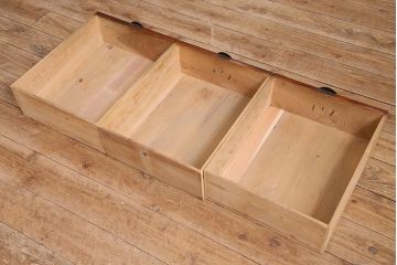 アンティーク家具　和製　大正期　前面ケヤキ材　脚付きリメイク　ダイヤガラス入り　漆塗りのローボード(テレビ台、収納棚)(R-044963)