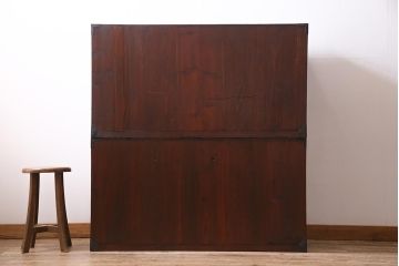 アンティーク家具　和製　明治期　前面ケヤキ材　漆塗り　縁起物の金具が魅力の二本松箪笥(重ね箪笥、引き出し、衣装箪笥)(R-044964)