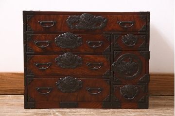 アンティーク家具　和製　上手物　激レア珍品!　総ケヤキ材・前板玉杢　丁寧な造りが見事な仙台小箪笥(仙台箪笥、小引き出し、和タンス)(R-044965)