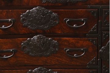 アンティーク家具　和製　上手物　激レア珍品!　総ケヤキ材・前板玉杢　丁寧な造りが見事な仙台小箪笥(仙台箪笥、小引き出し、和タンス)(R-044965)