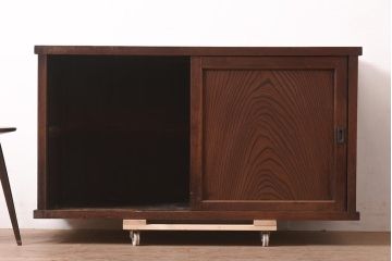 アンティーク家具　明治期　前面欅(ケヤキ)材　力強い杢目が目を引く戸棚(ローボード、テレビ台、テレビボード)(R-044978)