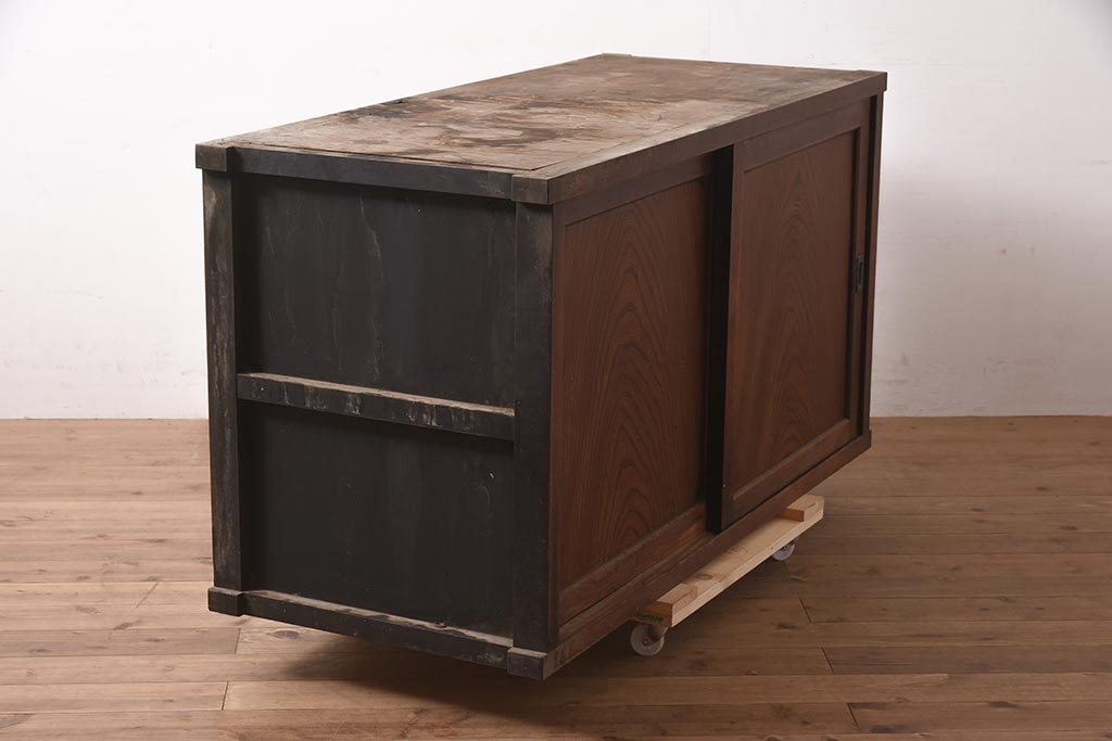 アンティーク家具　明治期　前面欅(ケヤキ)材　力強い杢目が目を引く戸棚(ローボード、テレビ台、テレビボード)(R-044978)