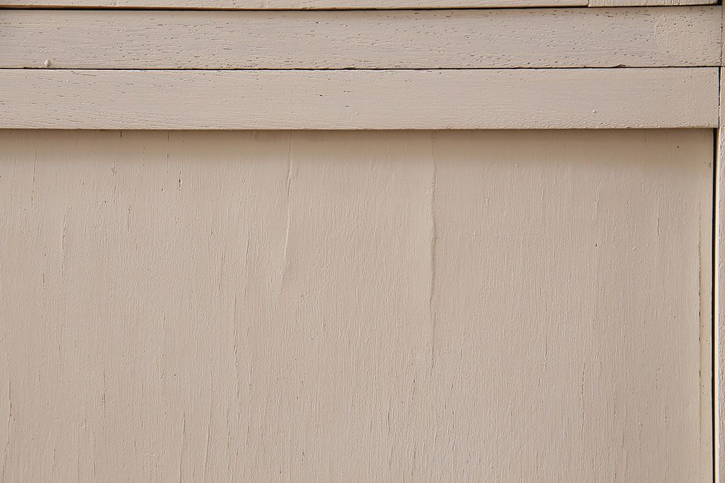 レトロ家具　ホワイトとグリーンのバイカラーがおしゃれなペイント戸棚(食器棚、収納棚、キャビネット)(R-044980)