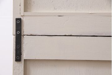 レトロ家具　ホワイトとグリーンのバイカラーがおしゃれなペイント戸棚(食器棚、収納棚、キャビネット)(R-044980)