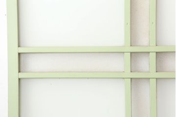 アンティーク建具　昭和中期　レトロガラス・すりガラス入り　淡い色合いのペイントが愛らしいガラス戸2枚セット(引き戸)(R-044984)