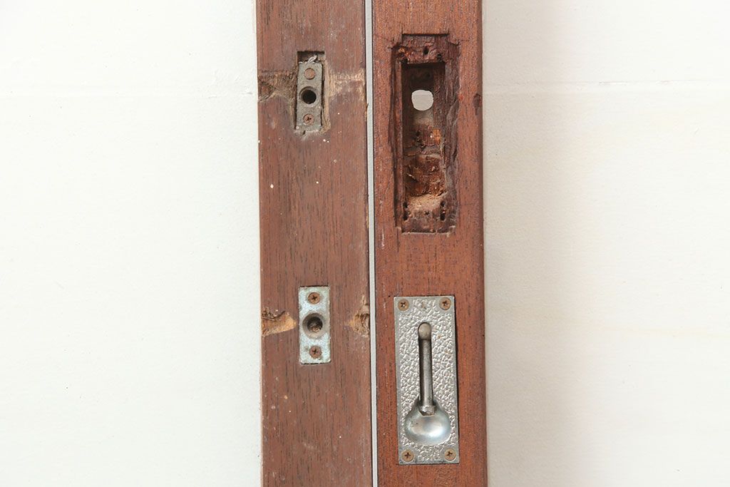 アンティーク建具　昭和中期　懐かしい雰囲気のガラス戸3枚セット(引き戸)(R-044987)