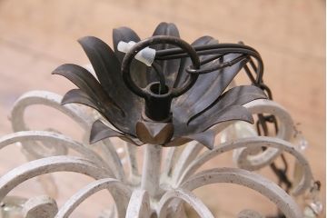 フランスアンティーク　鉄製　6灯　鍵のオブジェがついたシャビーなシャンデリア(天井照明、吊り下げ照明)(R-044994)