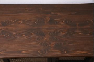 アンティーク家具　明治大正期　脚付きリメイク　天板ヒノキ材　モールガラス入り　黒いペイントと木色のバイカラーがおしゃれなテレビ台(収納棚、ガラス戸棚、テレビボード)(R-044995)